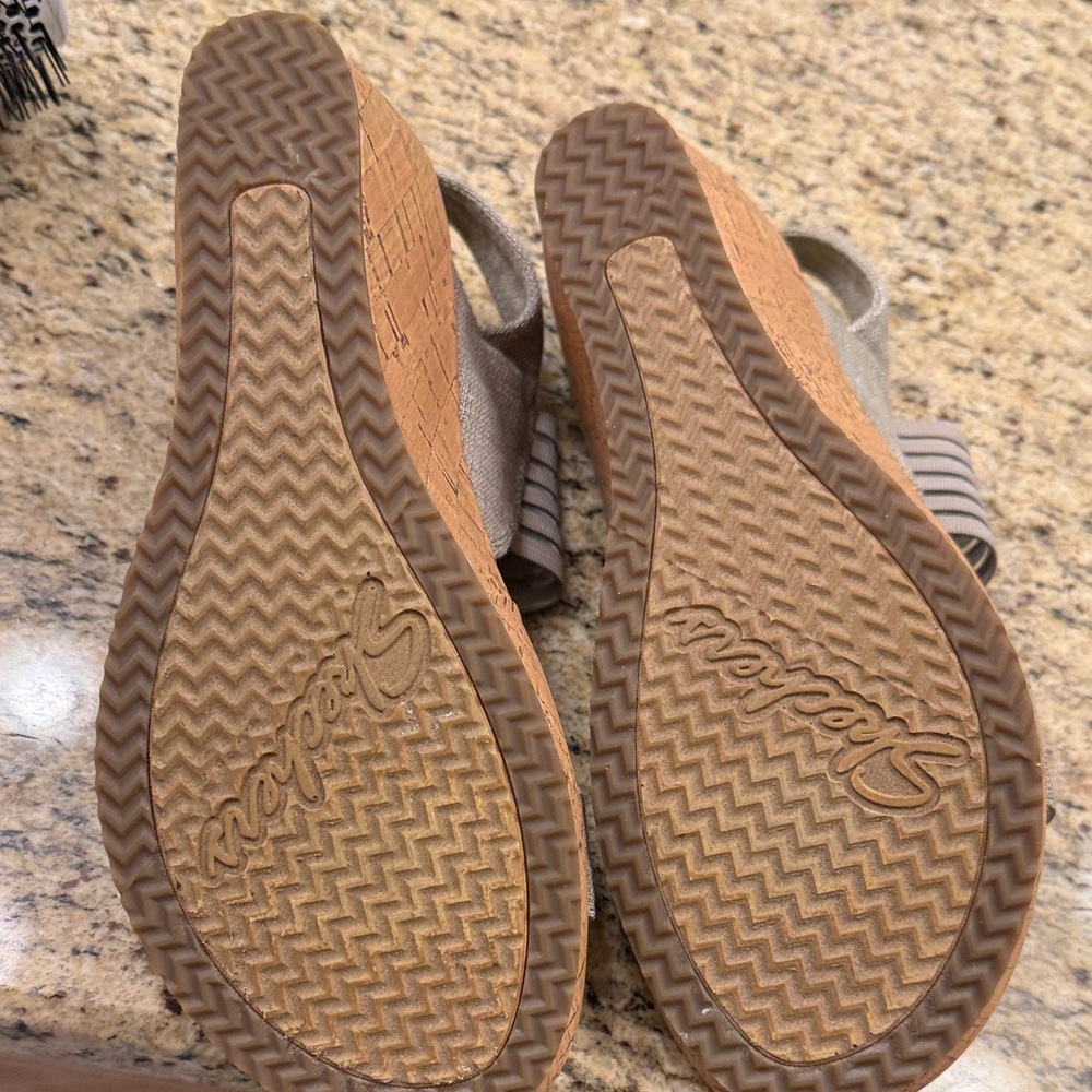 Skechers Taupe Wedge Sandals size 8 - Picture 2 of 4